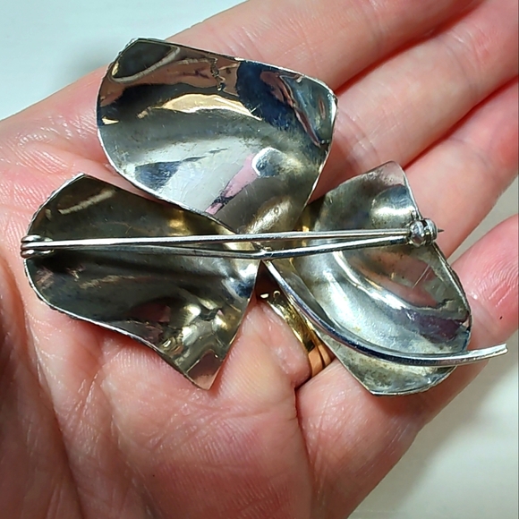 Vintage Kollmar & Jourdan 935 Silver Textured Flower Brooch Pin - Picture 9 of 13